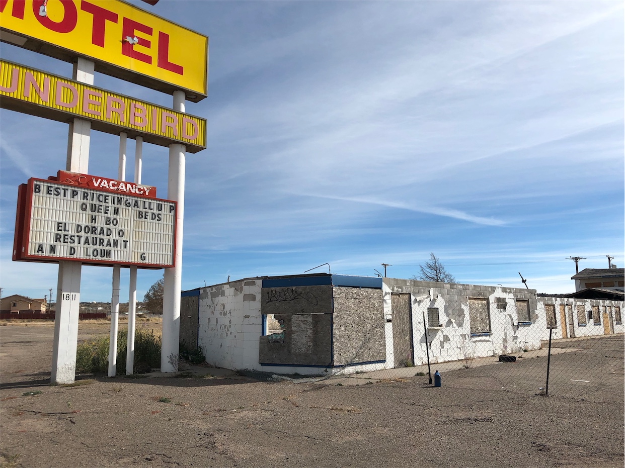 Motel Thunderbird