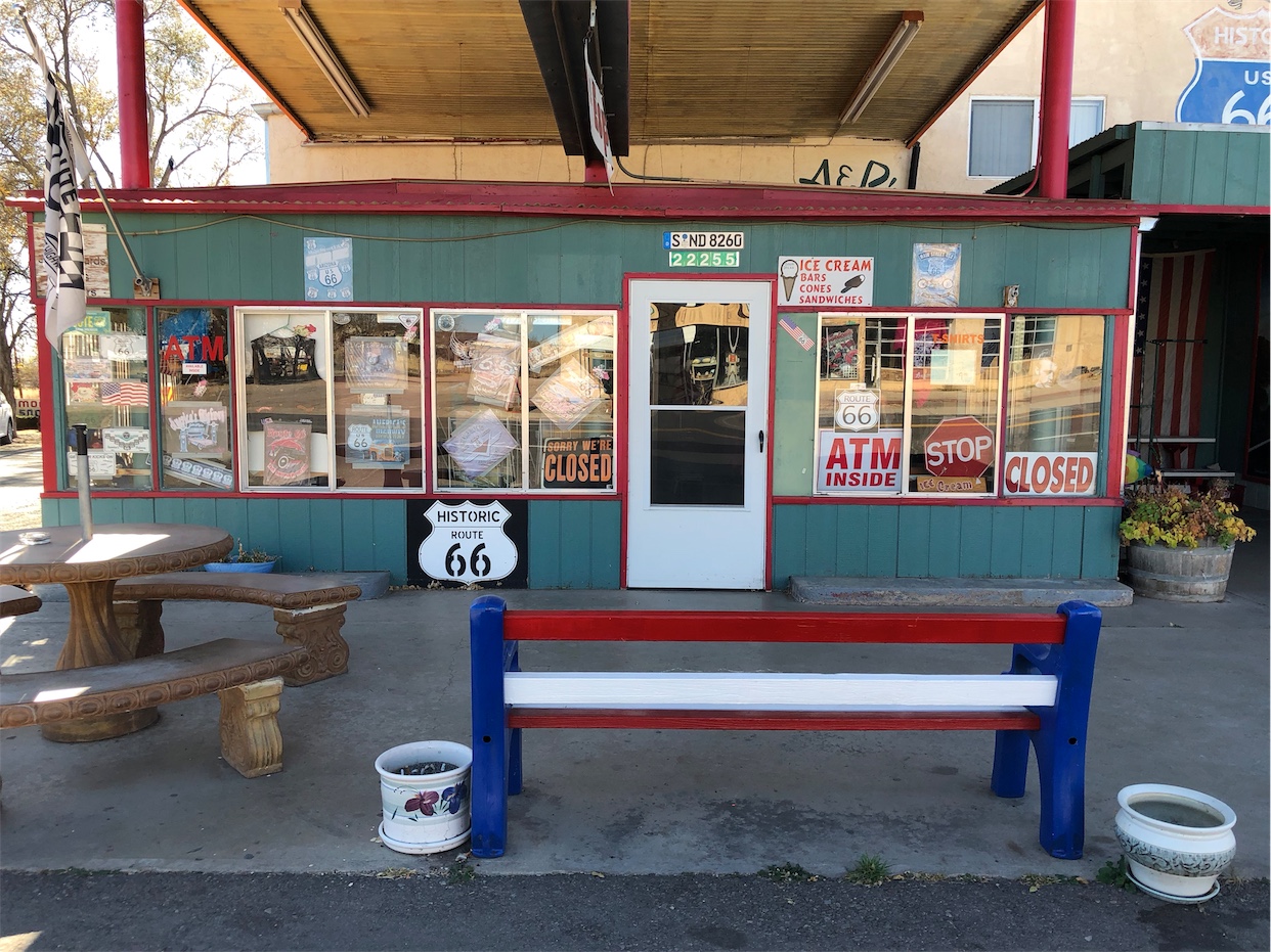 J & R’s Mini Mart & Deli