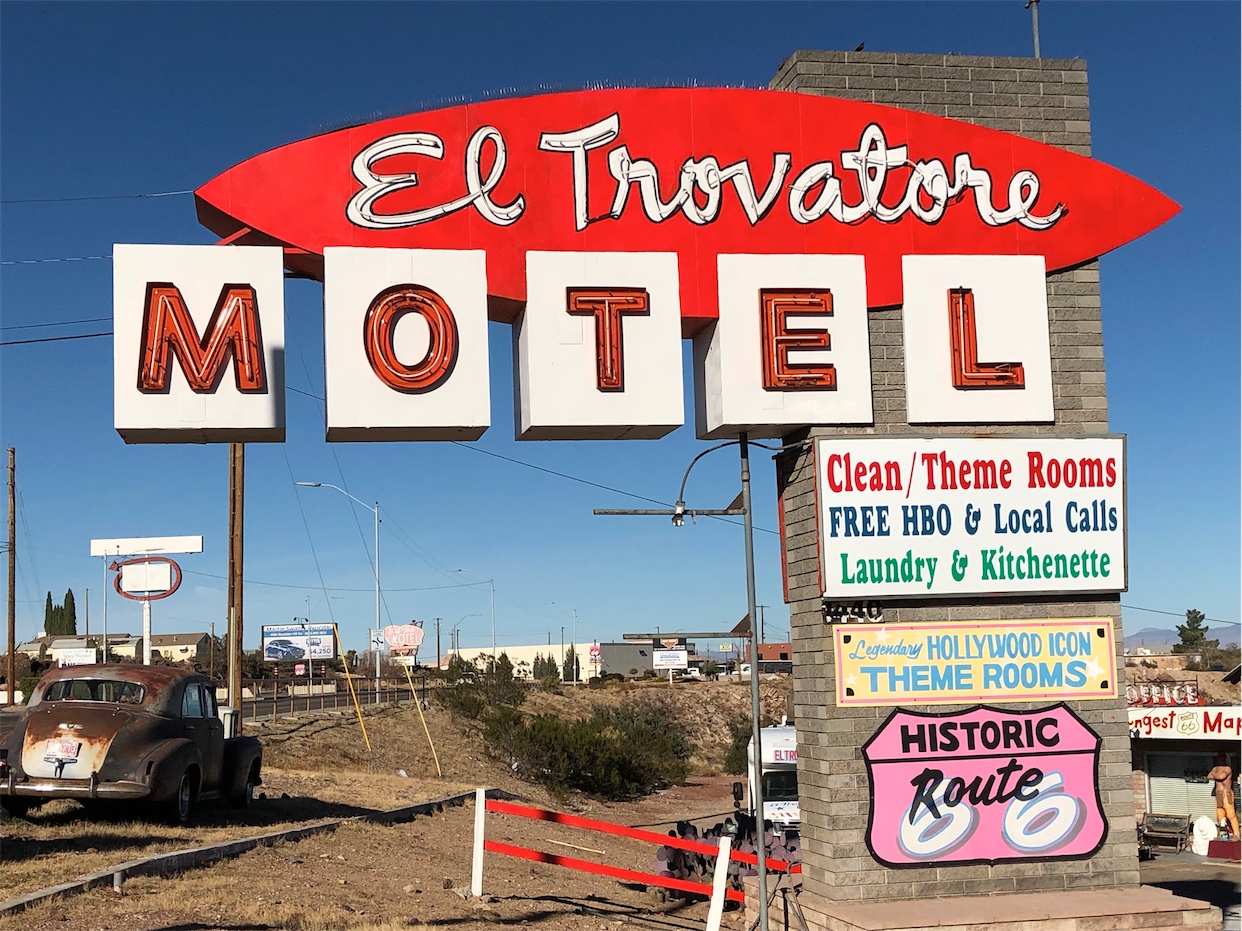 El Trovatore Motel