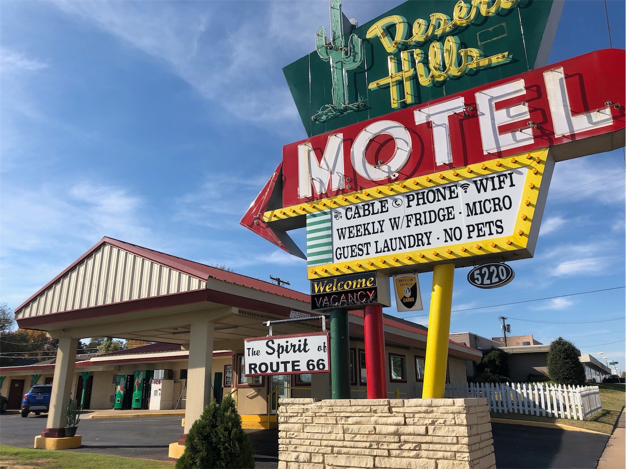 Desert Hills Motel