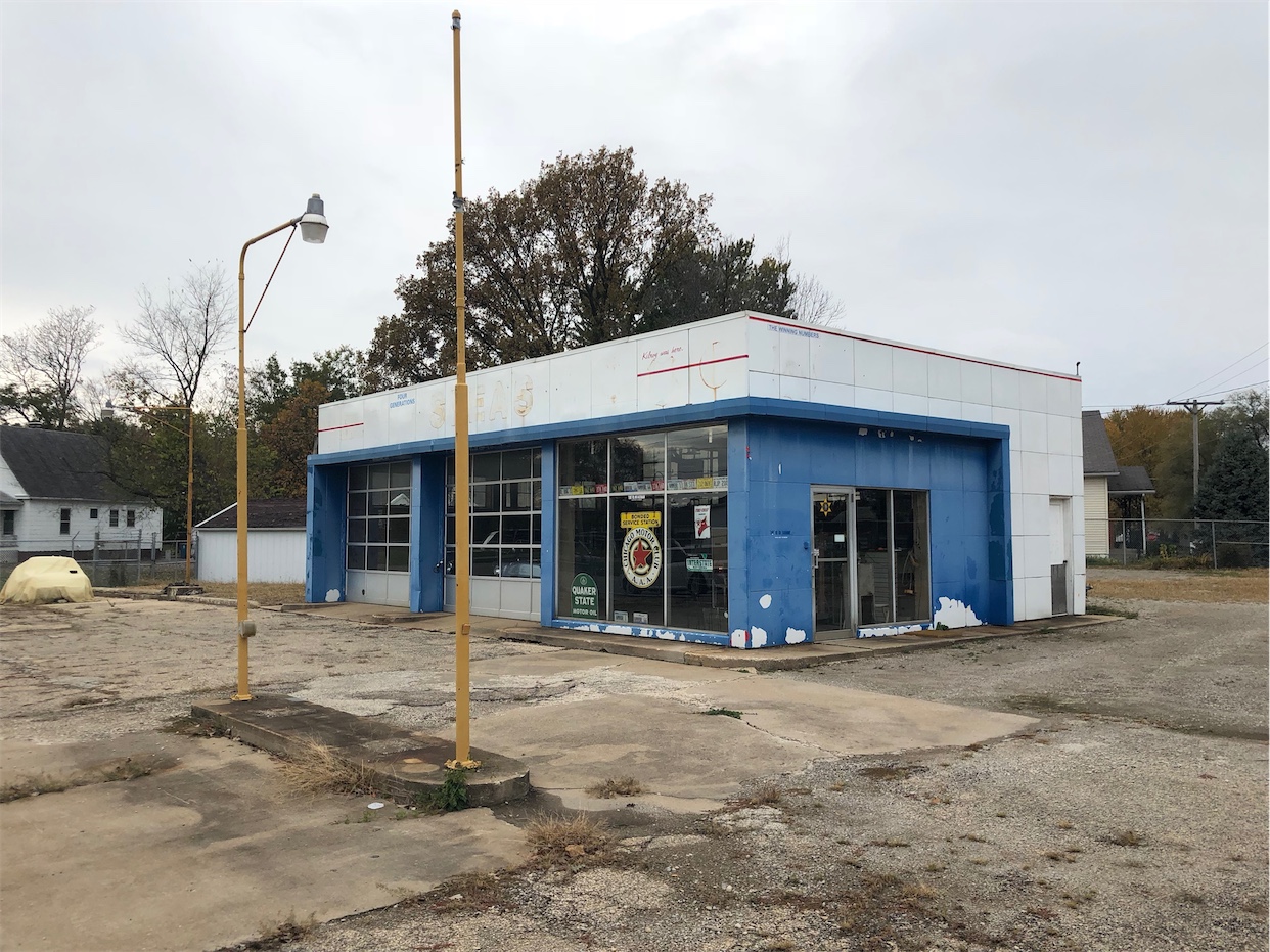 Bill Shea’s Gas Station