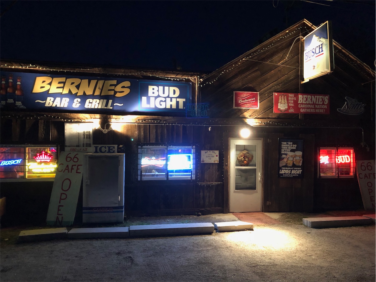 Bernies Bar & Grill