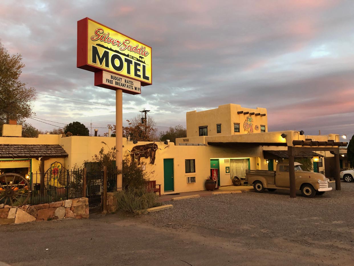 Silver Saddle Motel