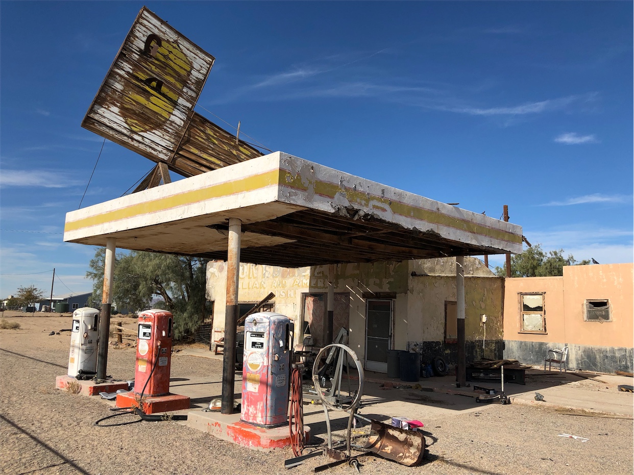 Whiting Brothers Gas Station