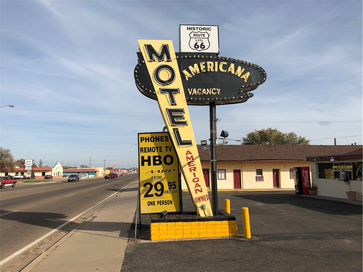 Americana Motel